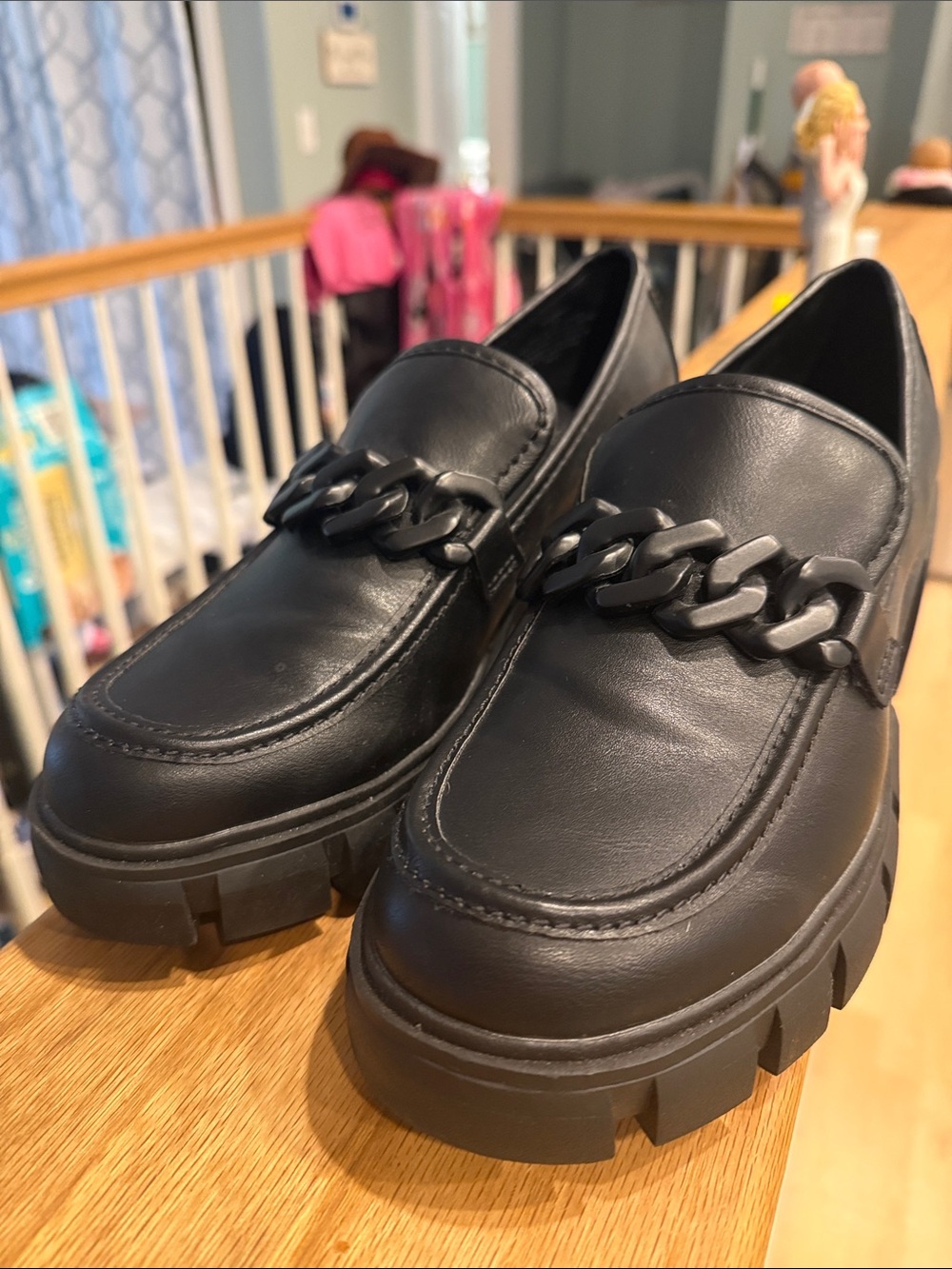Madden girl women’s Platform Black size 10